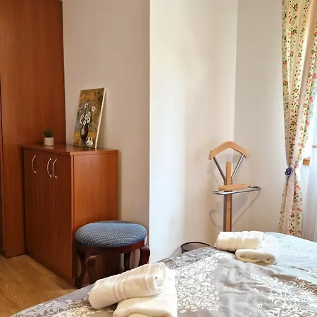 Rustic Katina With Game In Vizinada Ferenci