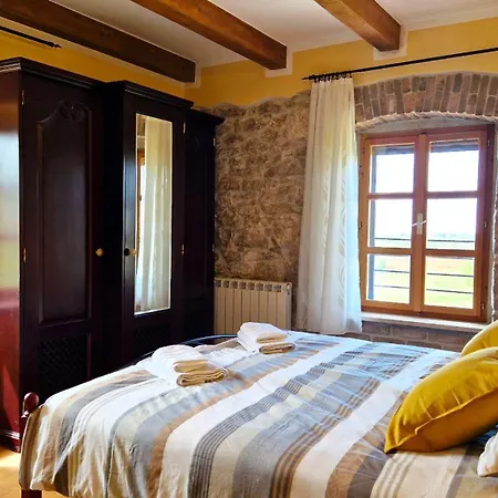 Vila Rustic Katina With Game In Vizinada Ferenci